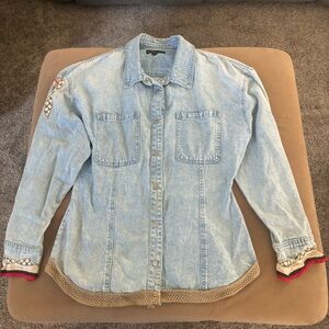 Blank NYC women’s Jean jacket
